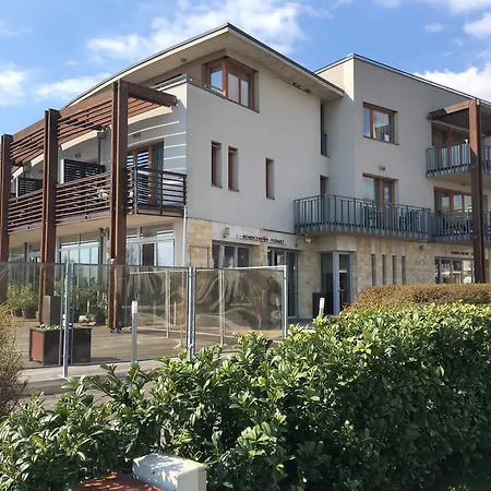Silver Apartman