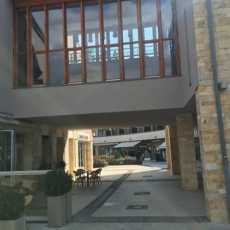 Silver Apartman *